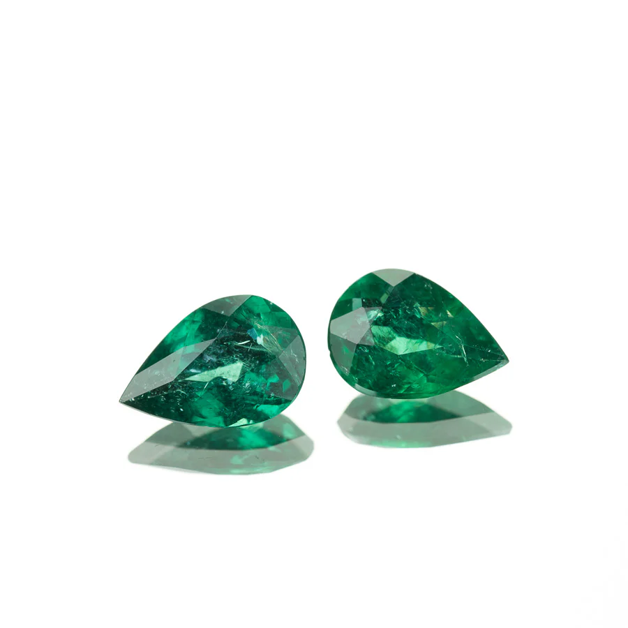 3.58ct Brazilian Emerald Pear Shape Pair - Image 2
