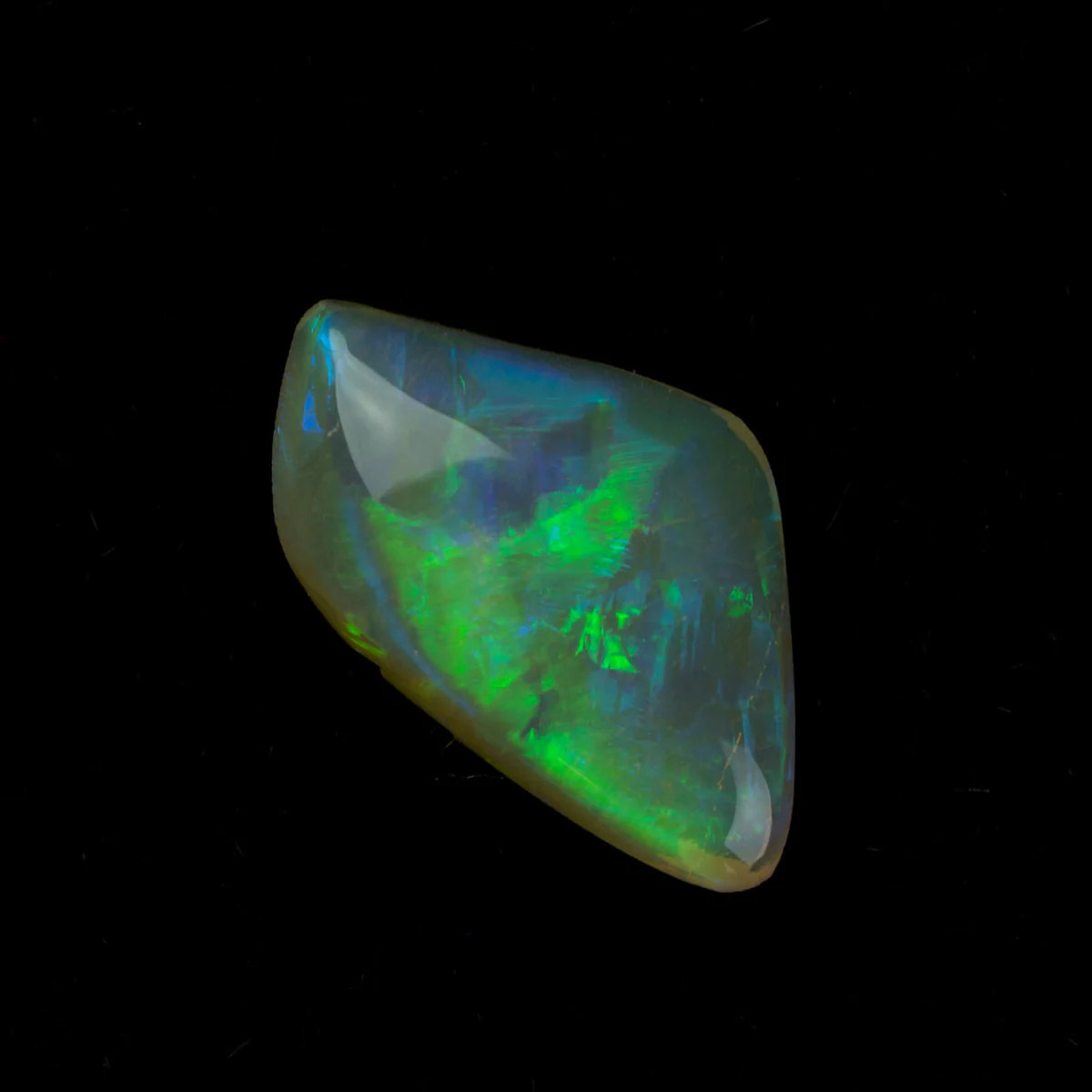 0.90ct Solid Australian Crystal Opal from Mintabie - Image 2
